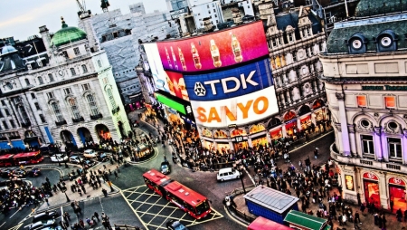 Alvinrow y Joneh - Piccadilly circus